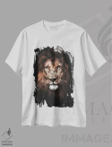 تیشرت سفید طرح دار شیر I، عکاسی ترکیبی اثر میلوش کارانوویچ | فروشگاه ایماژ
