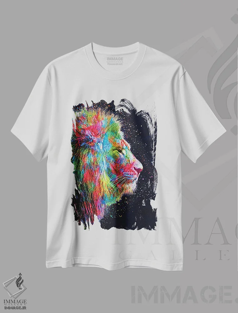 تیشرت سفید طرح دار شیر رنگارنگ، هنر دیجیتال اثر میلوش کارانوویچ | immage.ir