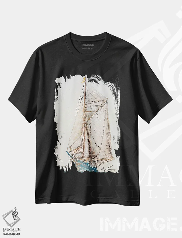 تیشرت مشکی طرح دار کشتی بادبانی آبی، هنر فاخر معاصر اثر کوروش نژاد | immage.ir