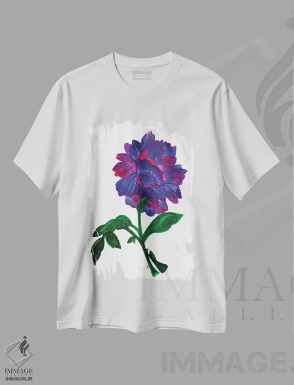 تیشرت سفید طرح دار نیلوفر آبی بنفش، دکور معاصر اثر کیم پارکر | فروشگاه ایماژ