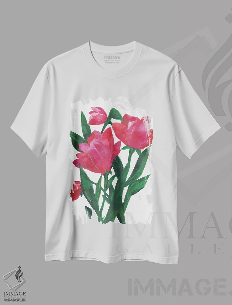 تیشرت سفید طرح دار لاله های صورتی، دکور معاصر اثر کیم پارکر | immage.ir