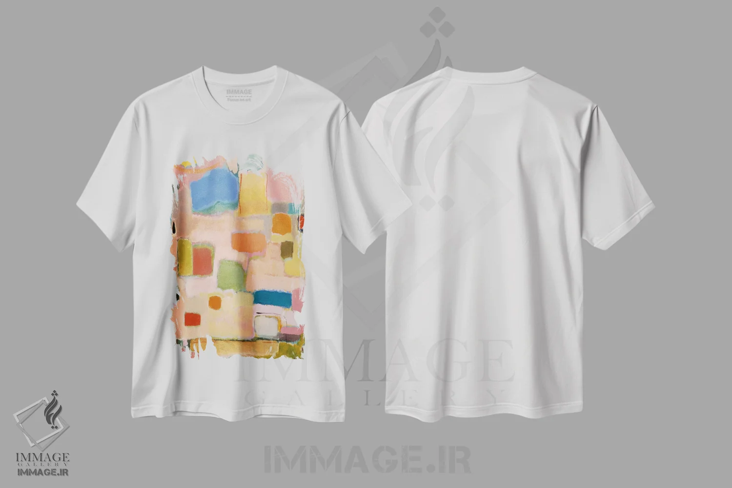 تیشرت سفید طرح دار جستار رنگی با صورتی اثر کیم پارکر | immage.ir