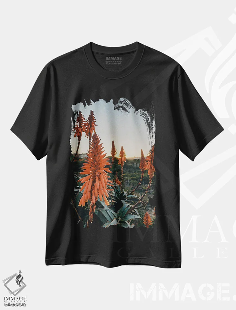تیشرت مشکی طرح دار شکوفه های آلوئه ورا در غروب، تزئینی اثر کارلی پرولد | فروشگاه ایماژ