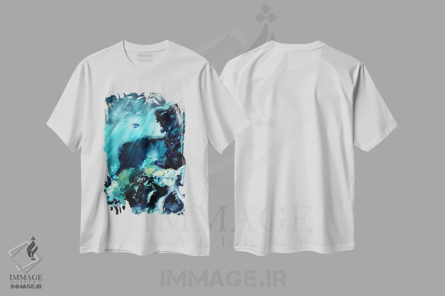 تیشرت سفید طرح دار ماهی در صخره مرجانی، تزئینی اثر کارلی پرولد | immage.ir