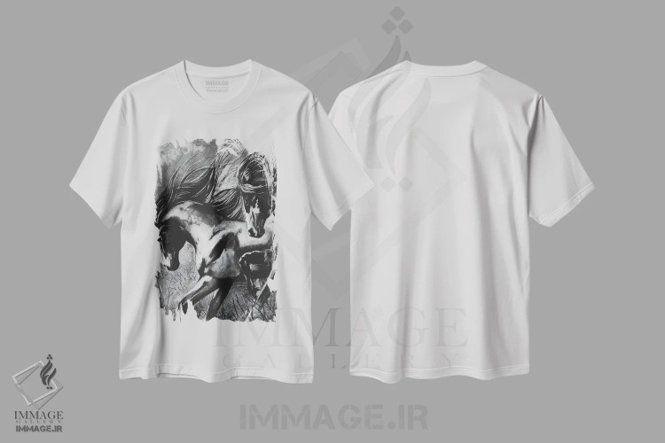 تیشرت سفید طرح دار موستانگ های وحشی با ذغال، هنر تزئینی سیاه و سفید اثر کارلی پرولد | فروشگاه ایماژ
