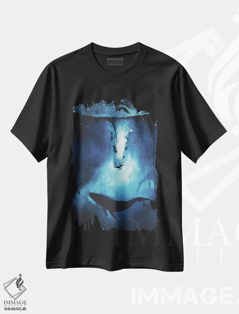 تیشرت مشکی طرح دار رویای غرق شده، تزئینی اثر کارلی پرولد | فروشگاه ایماژ