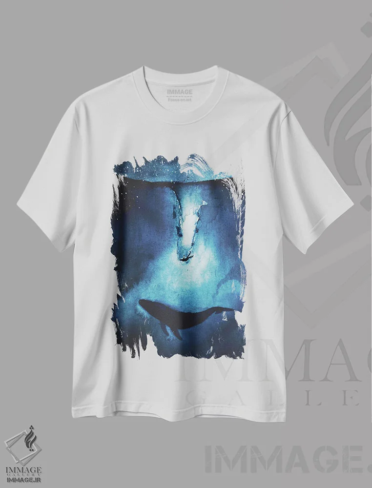 تیشرت سفید طرح دار رویای غرق شده، تزئینی اثر کارلی پرولد | immage.ir