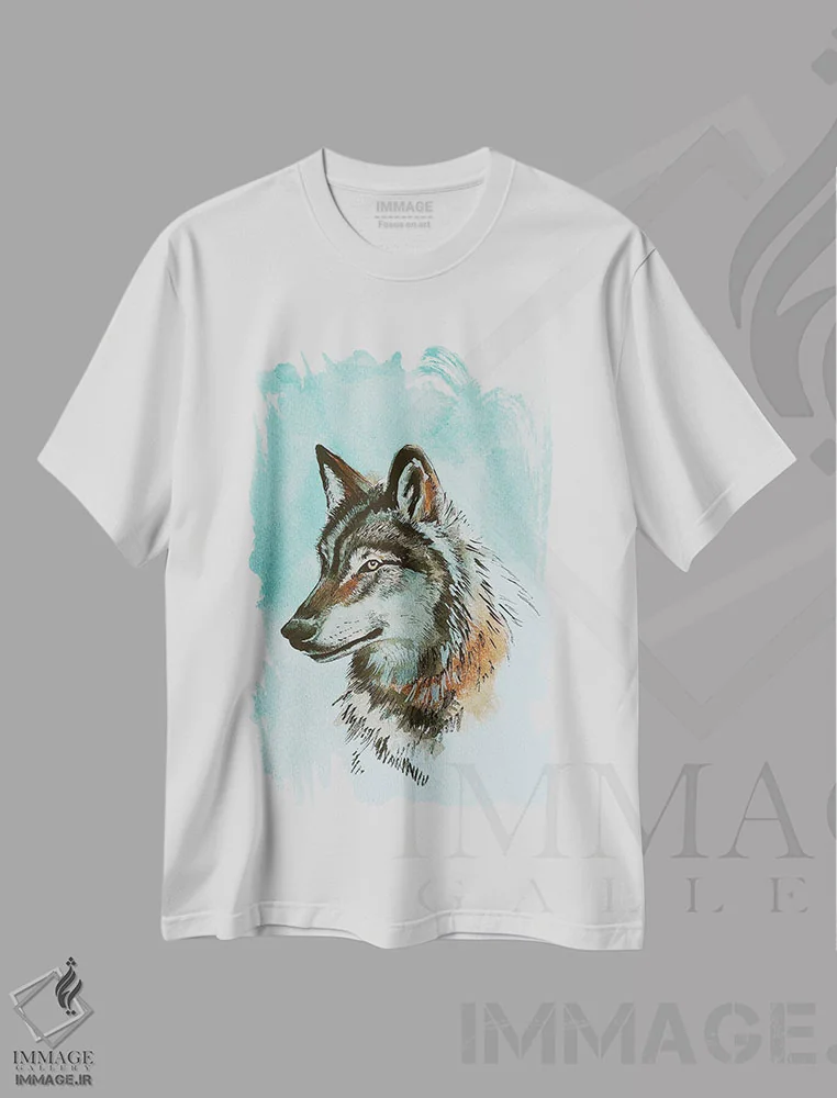 تیشرت سفید طرح دار گرگ، تزئینی اثر کارلی پرولد | immage.ir