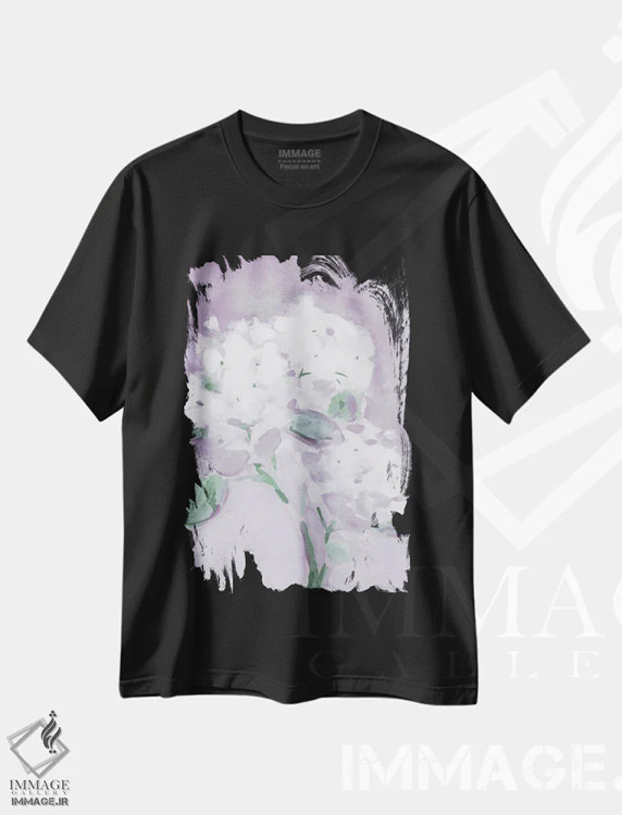 تیشرت مشکی طرح دار هورتانسیا شیک بنفش، تزئینی اثر کاترینا پیت | immage.ir