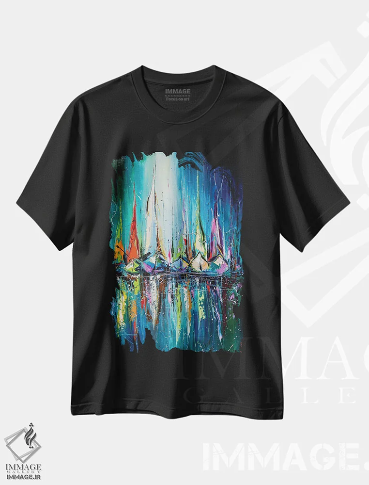 تیشرت مشکی طرح دار در بندر شبانه، آبستره اثر کوپتسووا آرت | فروشگاه ایماژ