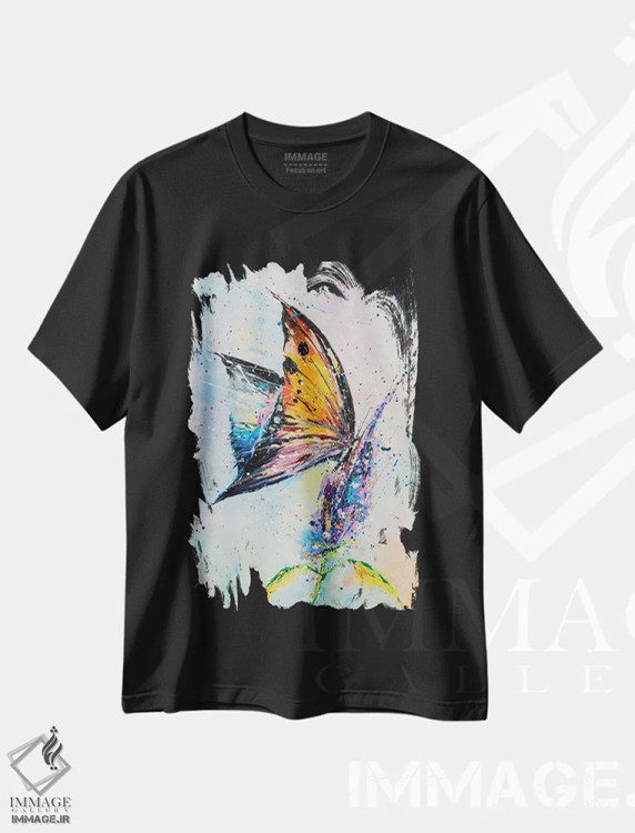 تیشرت مشکی طرح دار پروانه روی گل، دکور معاصر اثر کوپتسووا آرت | immage.ir