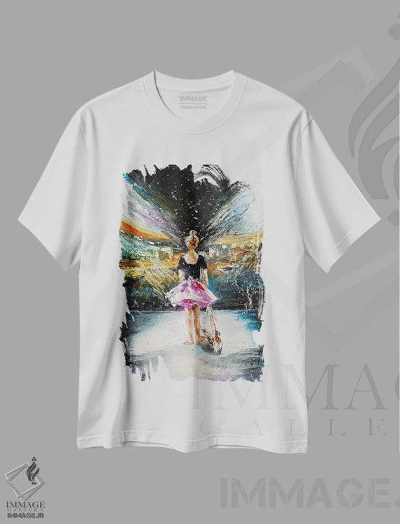 تیشرت سفید طرح دار رؤیاها درباره صحنه، دکور معاصر اثر کوپتسووا آرت | immage.ir