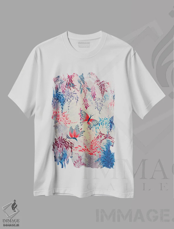 تیشرت سفید طرح دار پروانه ها، دکور بوهمی اثر شوشانیک کاراپتیان | immage.ir