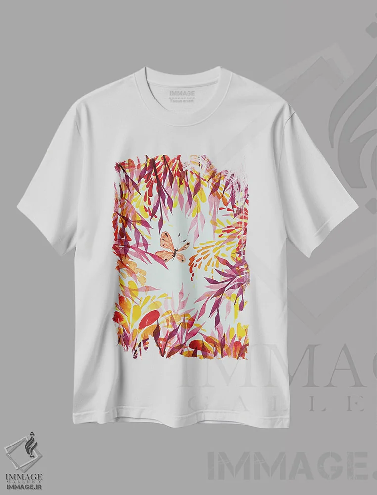 تیشرت سفید طرح دار پروانه، دکور بوهمی اثر شوشانیک کاراپتیان | immage.ir