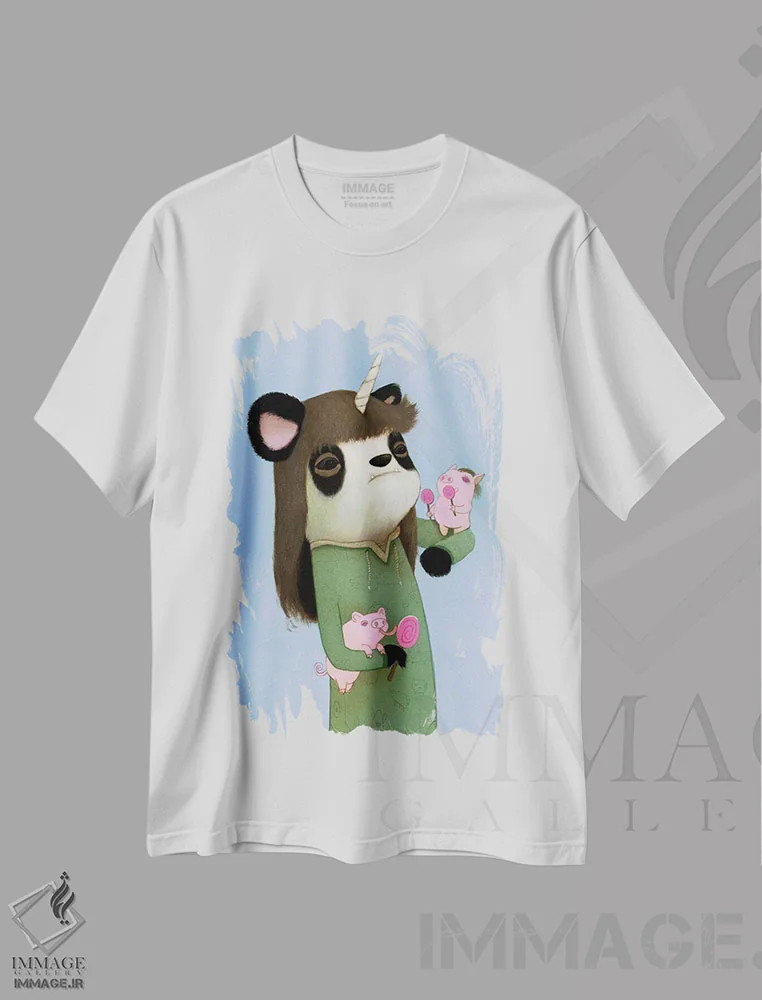 تیشرت سفید طرح دار خوک های لیس زننده، هنر فاخر معاصر اثر کریستین آدام | immage.ir