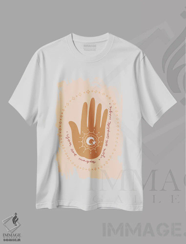 تیشرت سفید طرح دار تو جادویی هستی، دکور بوهمی اثر کریستینا هولت کرانتز | فروشگاه ایماژ