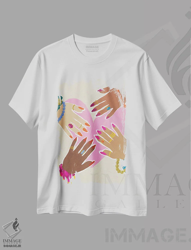 تیشرت سفید طرح دار شادی دوستی، دست نقاشی و طراحی دستی اثر کریستینا هولت کرانتز | فروشگاه ایماژ