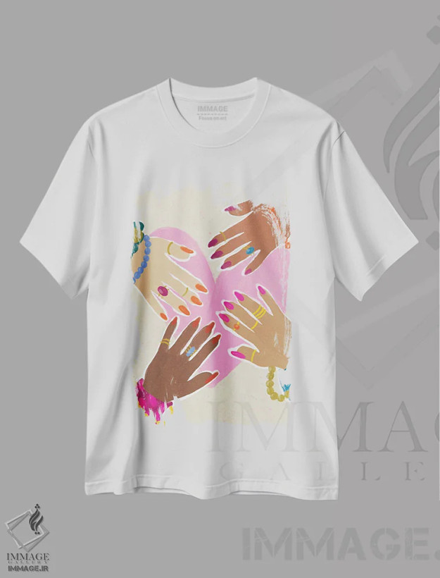 تیشرت سفید طرح دار شادی دوستی، دست نقاشی و طراحی دستی اثر کریستینا هولت کرانتز | فروشگاه ایماژ