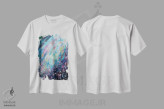 تیشرت سفید طرح دار آبشار اثر کریستن لی | immage.ir