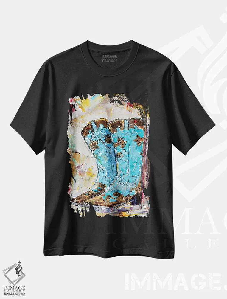 تیشرت مشکی طرح دار چکمه های گاوچرانی، دکور معاصر اثر کارن تارلتون | فروشگاه ایماژ