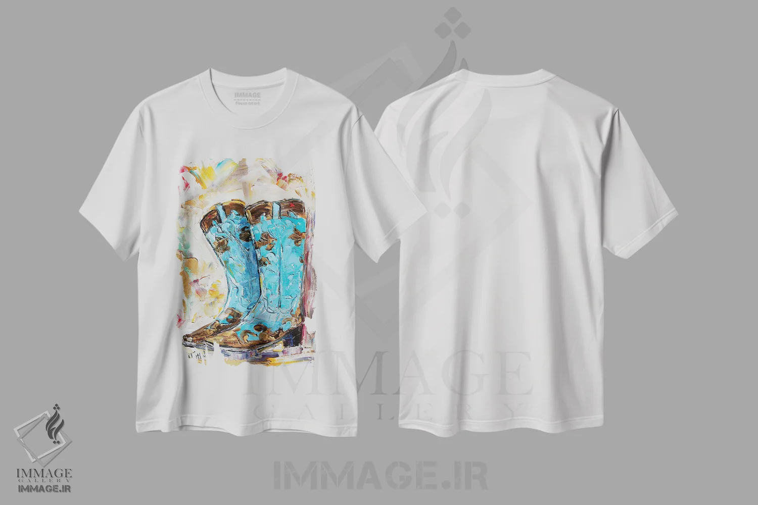 تیشرت سفید طرح دار چکمه های گاوچرانی، دکور معاصر اثر کارن تارلتون | immage.ir