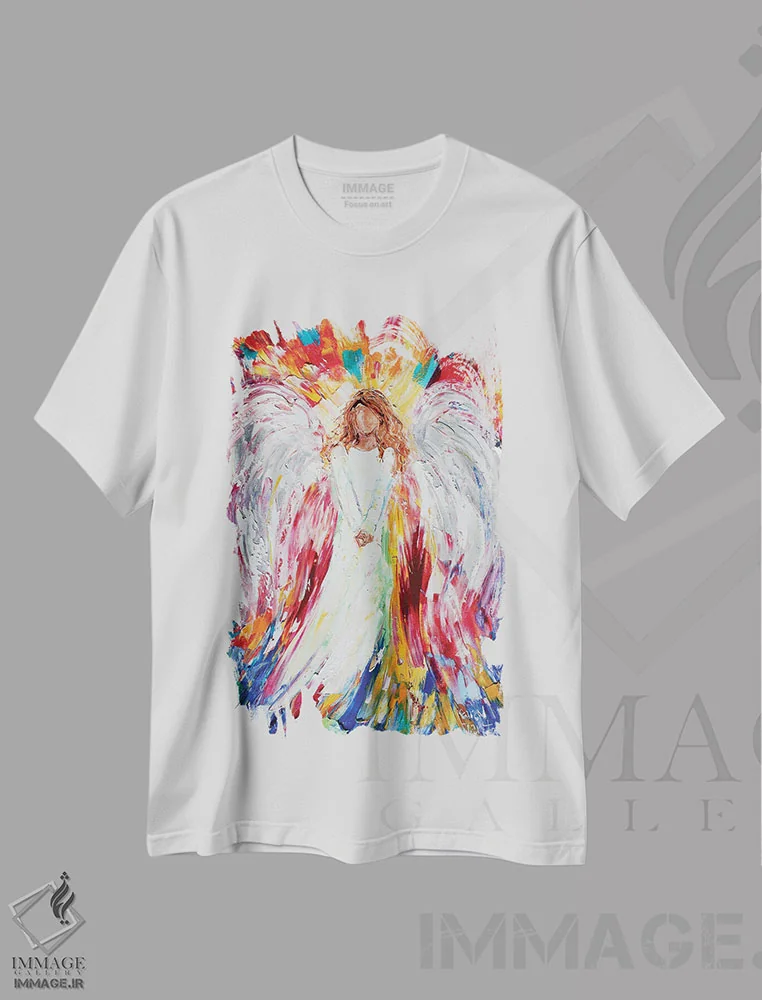تیشرت سفید طرح دار فرشته شاد، هنر فاخر معاصر اثر کارن تارلتون | immage.ir