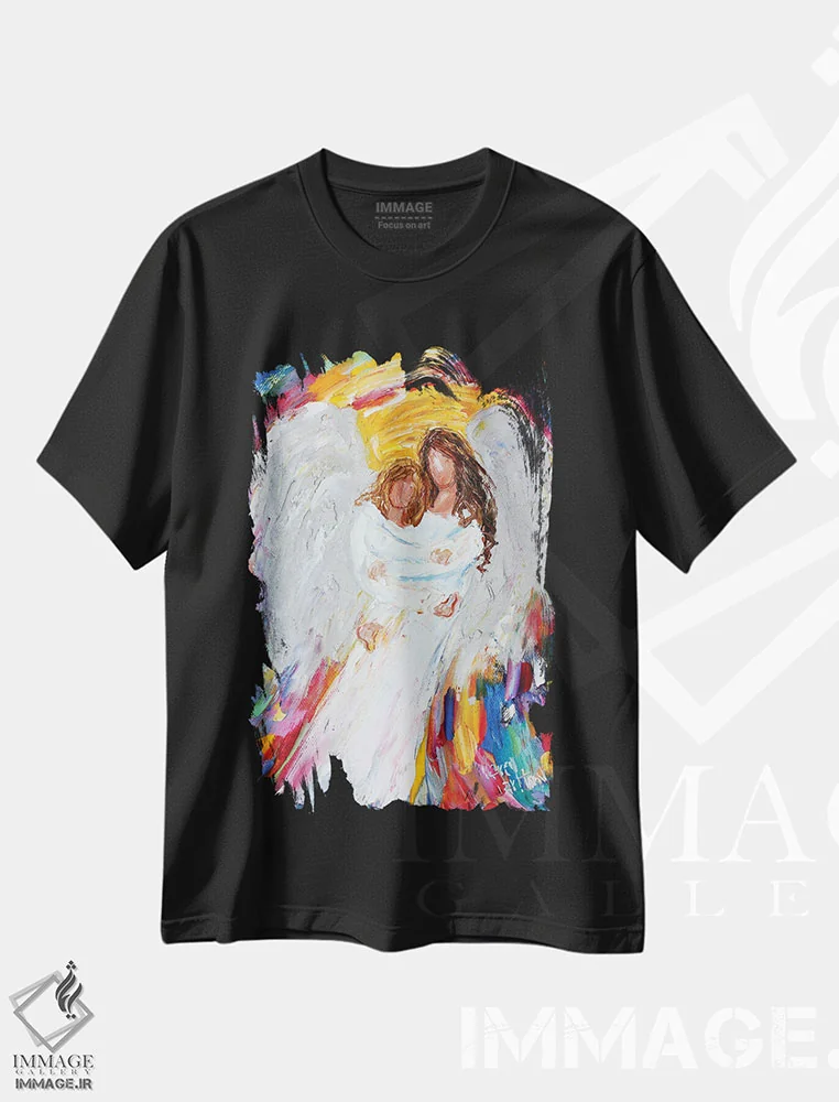 تیشرت مشکی طرح دار فرشته و کودک، دکور معاصر اثر کارن تارلتون | immage.ir