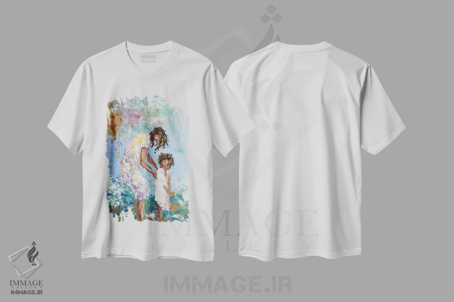 تیشرت سفید طرح دار مادر و کودک در ساحل، دکور ساحلی اثر کارن تارلتون | فروشگاه ایماژ