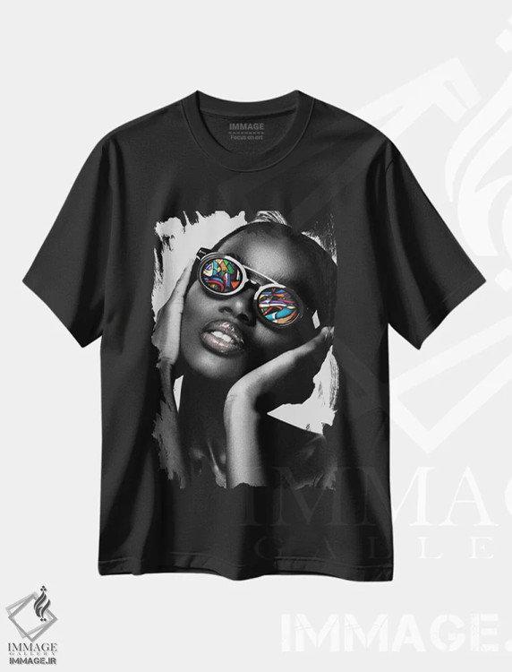 تیشرت مشکی طرح دار کالیدا I، هنر آمریکایی آفریقایی تبار اثر کارن اسمیت | immage.ir