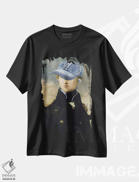 تیشرت مشکی طرح دار سرباز با حرکت خاص لگن، تزئینی اثر کارن اسمیت | immage.ir