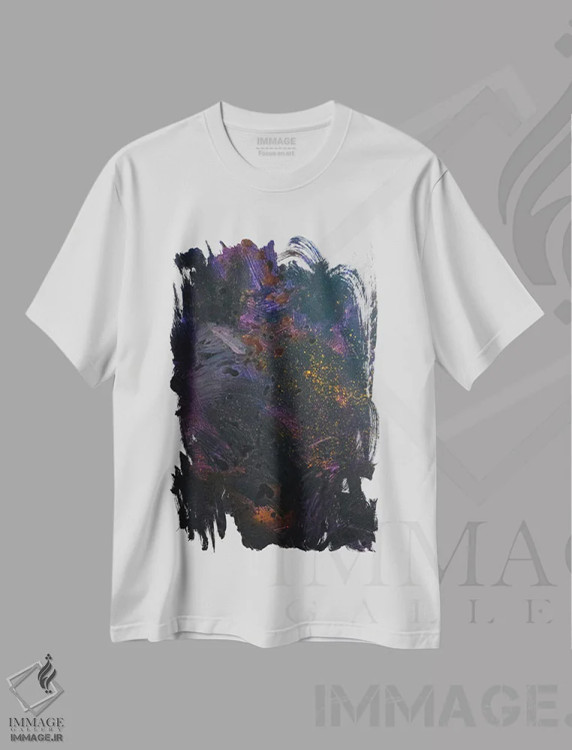تیشرت سفید طرح دار فضا اثر کاترینا بورتسووا | immage.ir