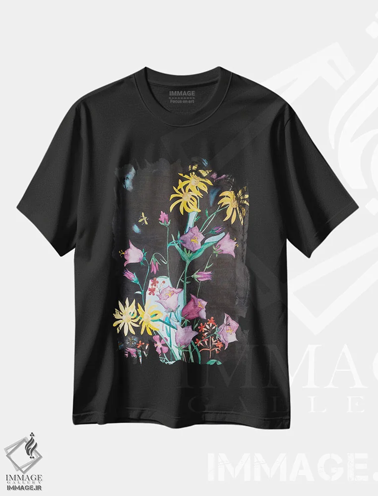 تیشرت مشکی طرح دار گل های زیبای باغ، مدیوم اثر کاترینا بورتسووا | immage.ir