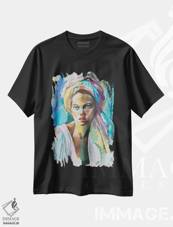 تیشرت مشکی طرح دار دختر با عمامه رنگارنگ، هنر فاخر معاصر اثر کاترینا بورتسووا | فروشگاه ایماژ