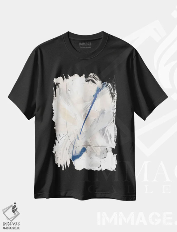 تیشرت مشکی طرح دار ضربه های قلم زنبق ۲ اثر کارین تونیا گریم | فروشگاه ایماژ