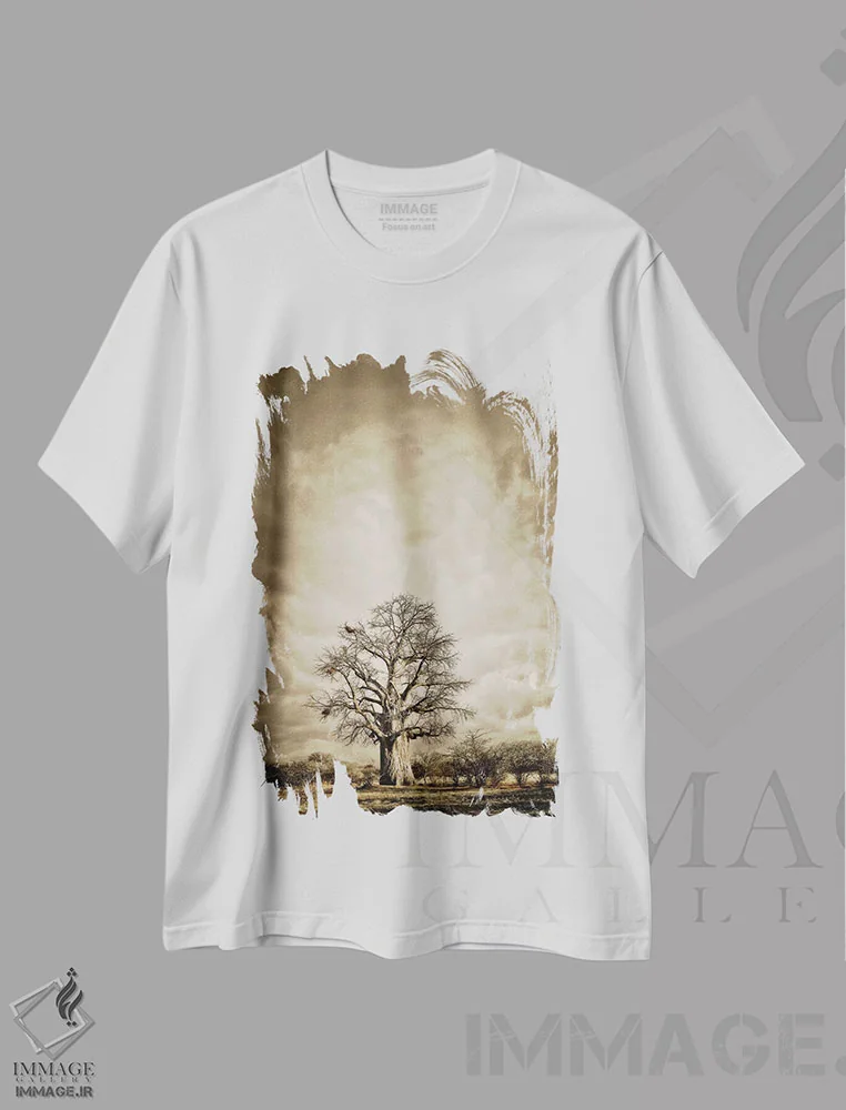 تیشرت سفید طرح دار سلسله مراتب بائوباب II، عکاسی هنری فاخر اثر کلاوس تیدگه | فروشگاه ایماژ