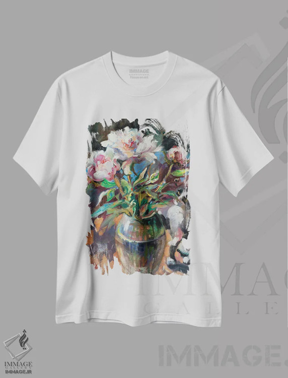 تیشرت سفید طرح دار دسته گل گل صدتومانی صورتی، تزئینی اثر کاتارینا والِوا | فروشگاه ایماژ