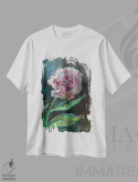 تیشرت سفید طرح دار گل صدتومانی صورتی، تزئینی اثر کاتارینا والِوا | فروشگاه ایماژ