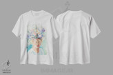 تیشرت سفید طرح دار گل های بهاری، تزئینی اثر کاتارینا والِوا | immage.ir