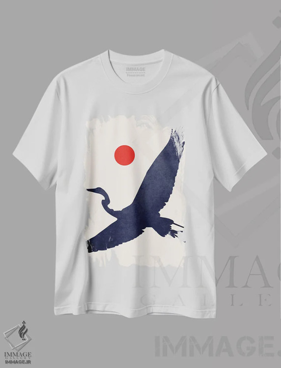 تیشرت سفید طرح دار درنا، دکور آسیایی اثر کوبیستیکا | immage.ir