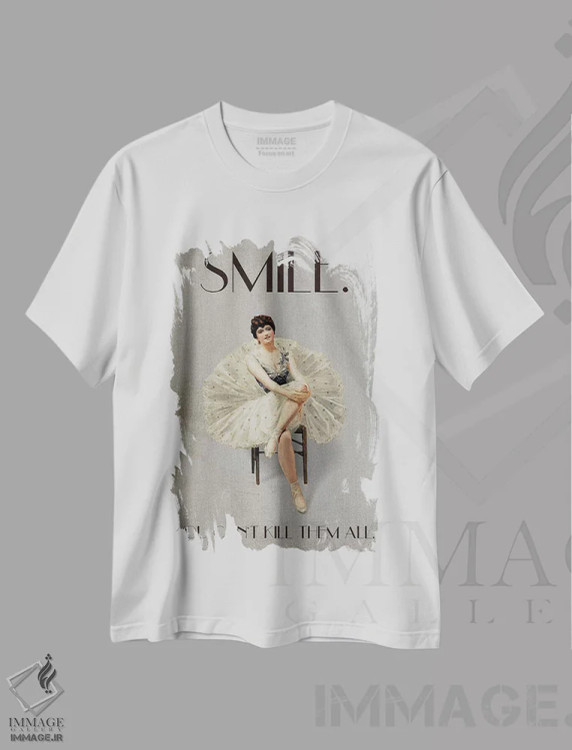 تیشرت سفید طرح دار لبخند، تایپوگرافی اثر کوبیستیکا | immage.ir