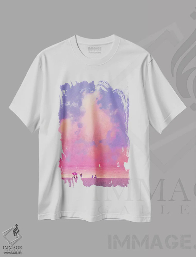 تیشرت سفید طرح دار عصر روشن در کنار دریا، دکور ساحلی اثر اندریی کووالیک | فروشگاه ایماژ