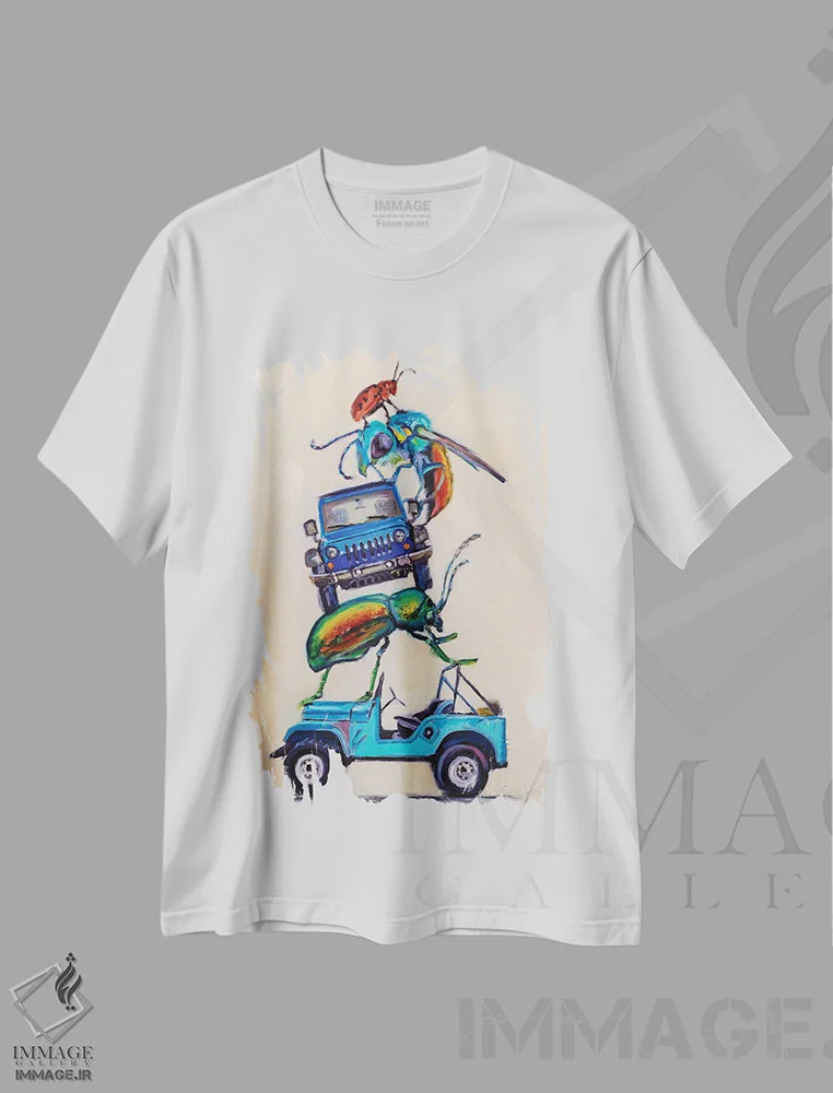 تیشرت سفید طرح دار جیپ ها و بیتل ها، هنر فاخر معاصر اثر کارن وبر | immage.ir