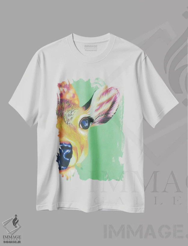 تیشرت سفید طرح دار سلام آهو، مدیوم اثر کیرستین وود | فروشگاه ایماژ