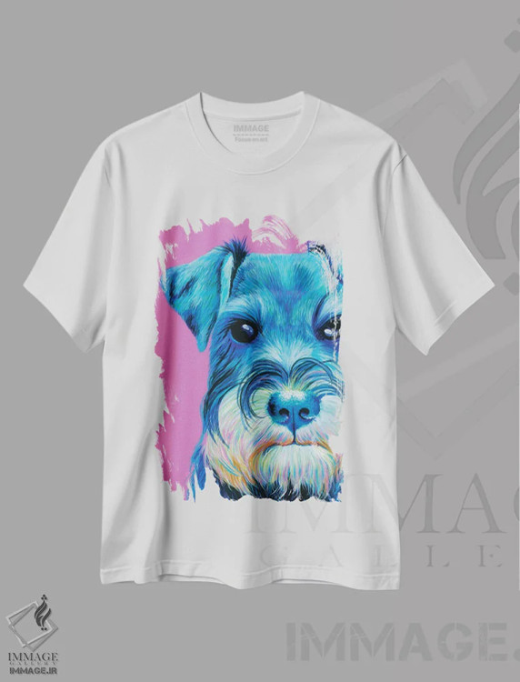 تیشرت سفید طرح دار اشناوزر روی زمینه صورتی، هنر فاخر معاصر اثر کیرستین وود | immage.ir