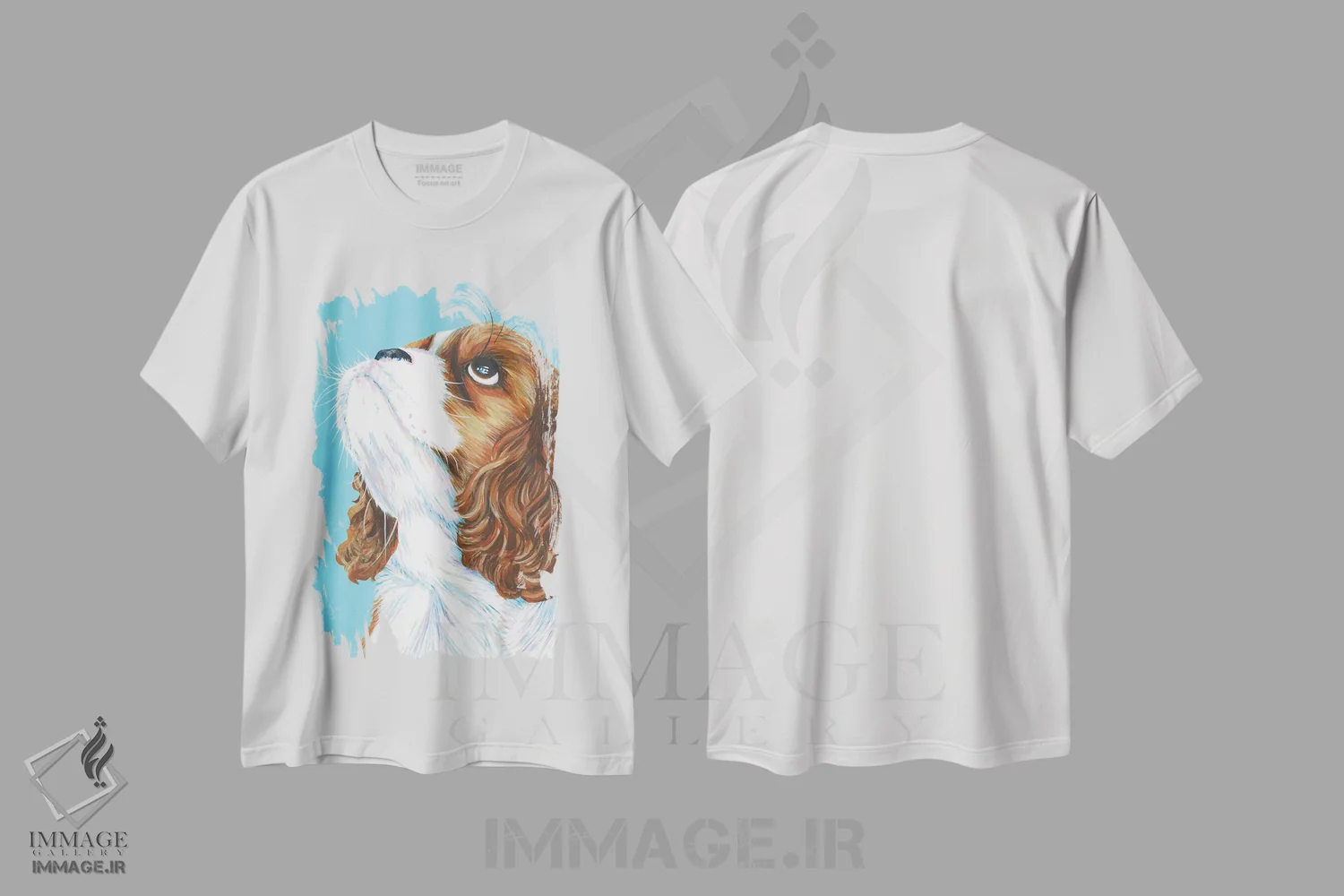 تیشرت سفید طرح دار کاولیر کینگ چارلز روی زمینه آبی آبی، مدیوم اثر کیرستین وود | فروشگاه ایماژ
