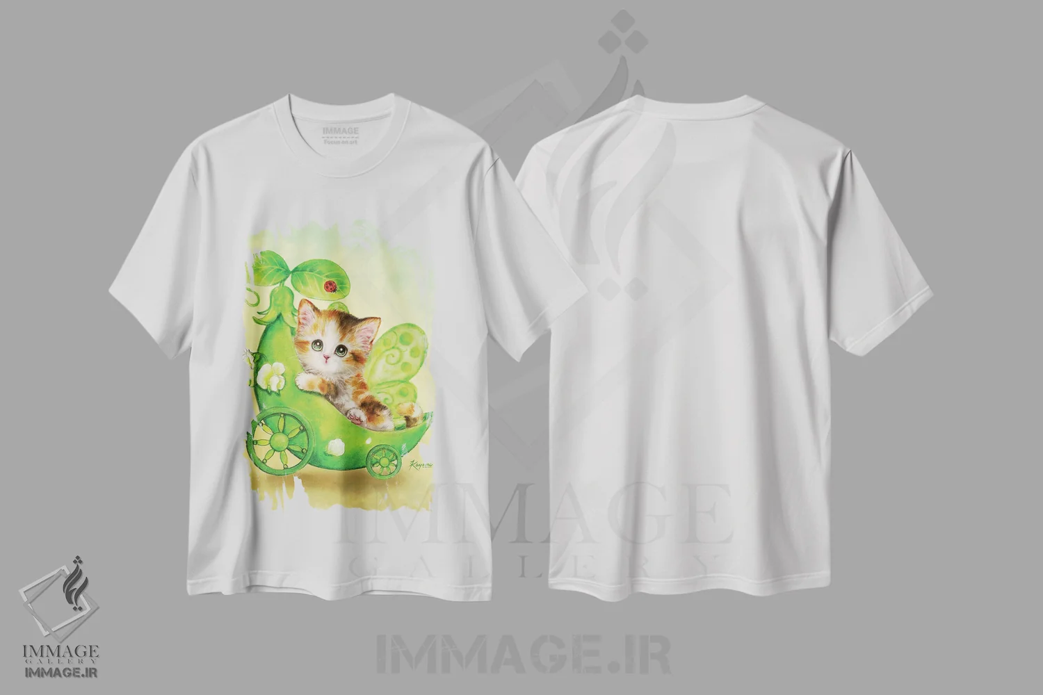 تیشرت سفید طرح دار بچه گربه پری نخودی، تزئینی اثر کایومی هارای | immage.ir