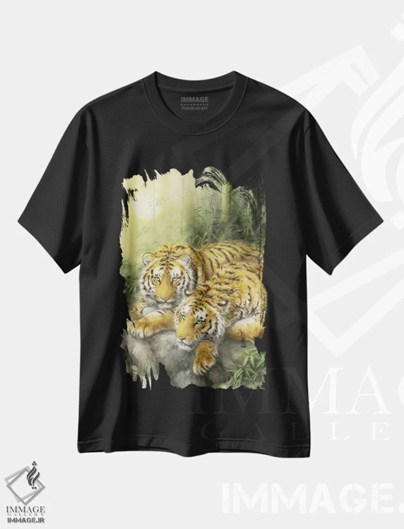 تیشرت مشکی طرح دار صبحگاه جنگل، دکور آسیایی اثر کایومی هارای | فروشگاه ایماژ