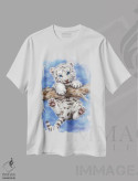 تیشرت سفید طرح دار ماجراجویی کوچک، تزئینی اثر کایومی هارای | فروشگاه ایماژ