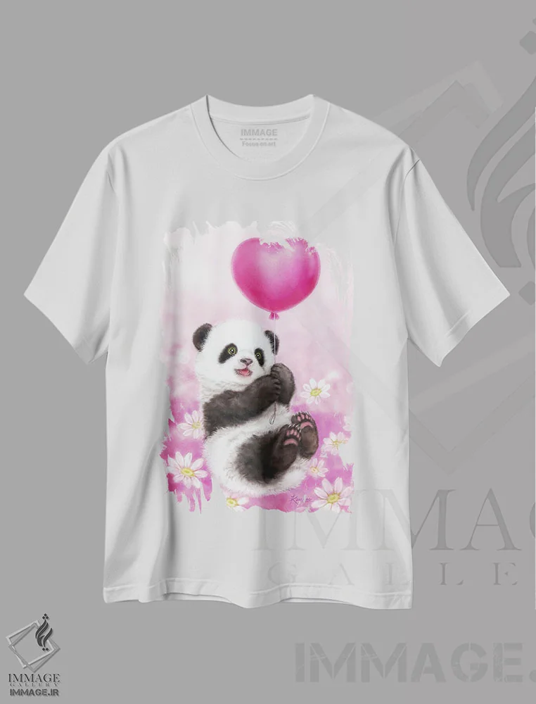 تیشرت سفید طرح دار پاندا و بادکنک، تزئینی اثر کایومی هارای | immage.ir