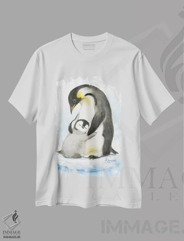 تیشرت سفید طرح دار بغل پنگوئن ها، تزئینی اثر کایومی هارای | فروشگاه ایماژ